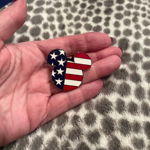 Disney | Accessories | Disney Mickey Mouse American Flag Pin | Poshmark